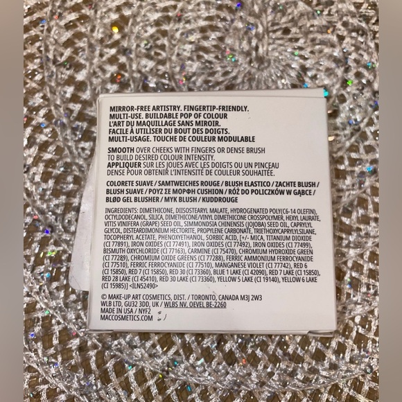 Mac Cosmetics Glow Play Cushiony Blush - Picture 2 of 5